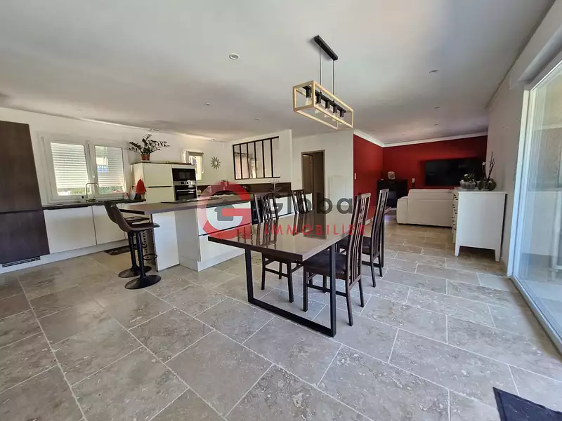 Maison, 115 m²