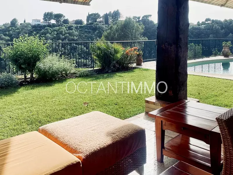 Maison, 260 m²