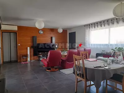 Maison, 93 m²