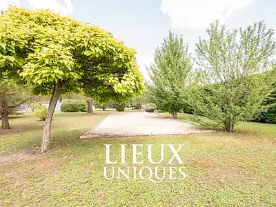 Maison, 240 m²