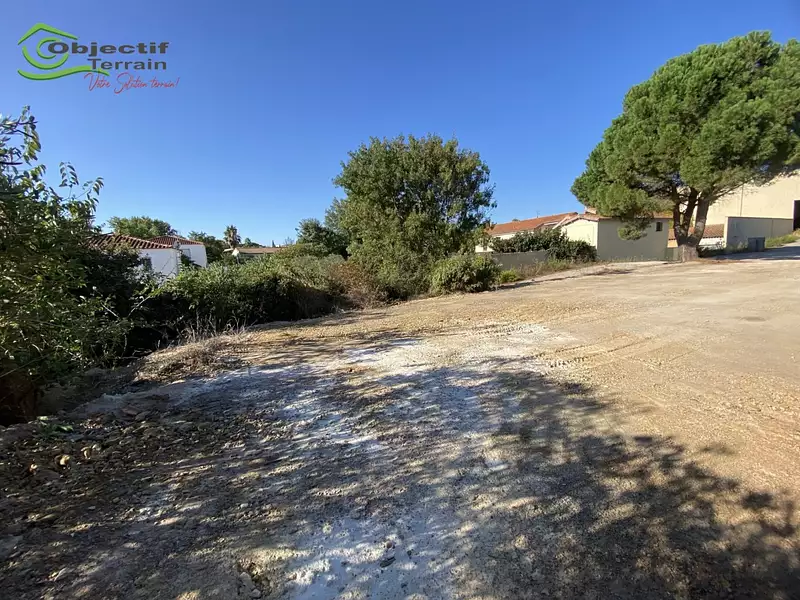 Terrain, 691 m²