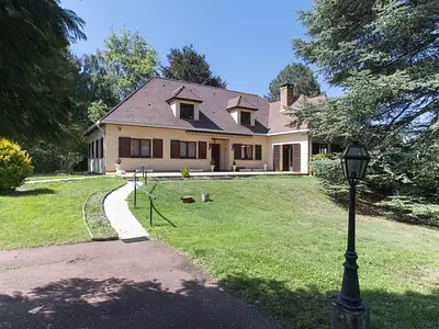 Maison, 225 m²