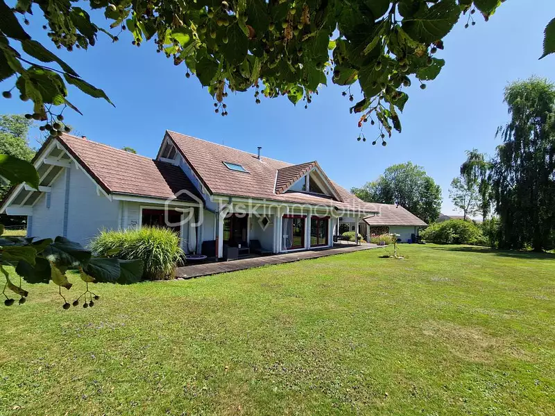 Maison, 218 m²