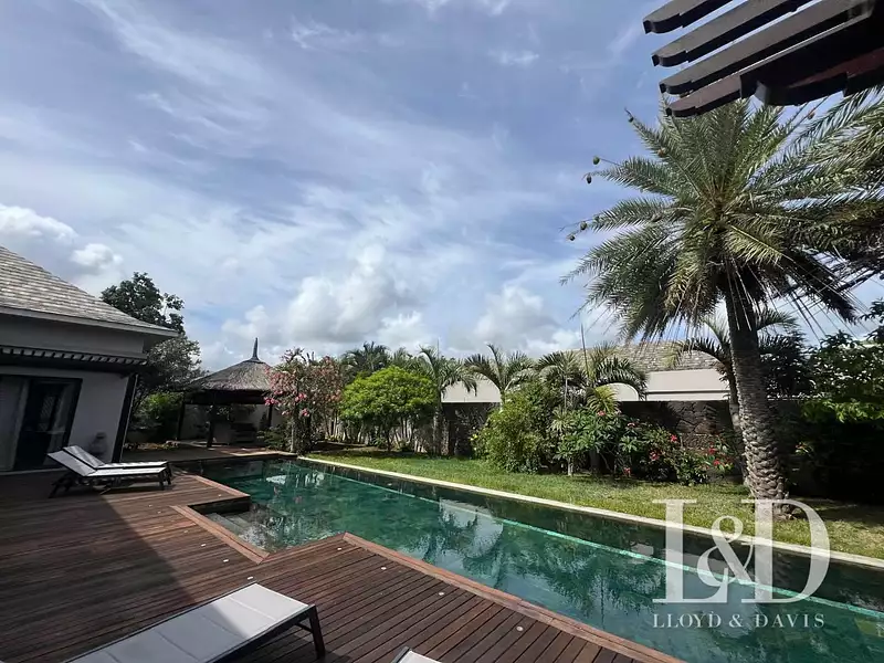 Maison, 330 m²