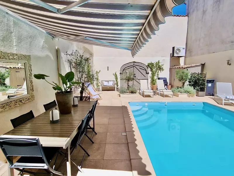 Maison, 220 m²