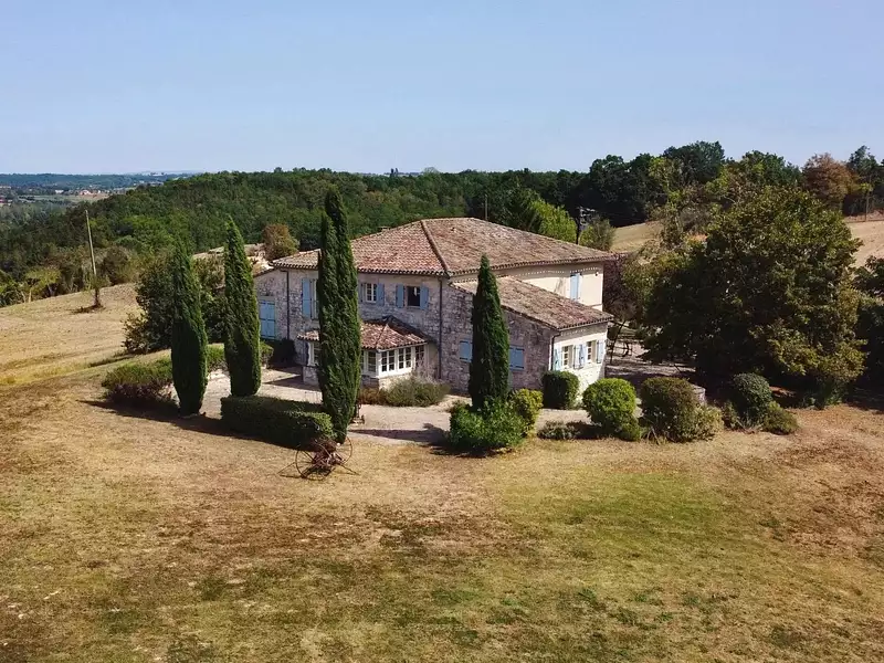 Maison, 340 m²