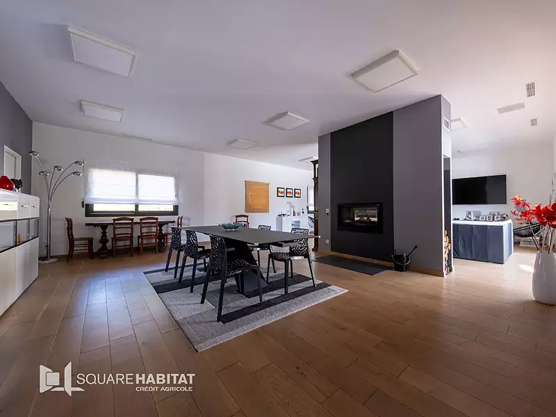 Maison, 253 m²