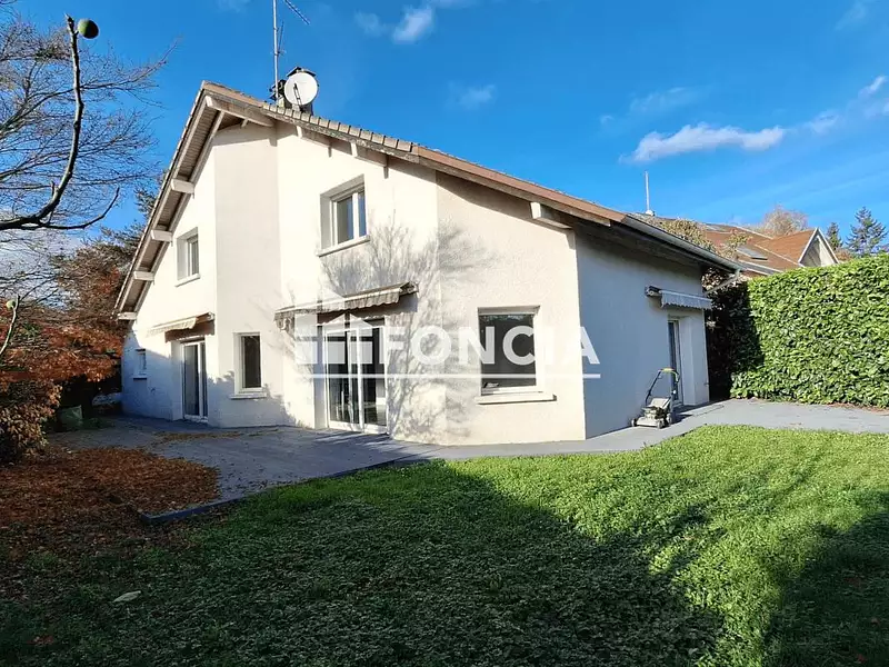 Maison, 180 m²
