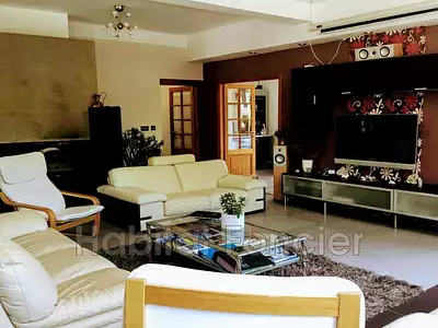 Maison, 560 m²