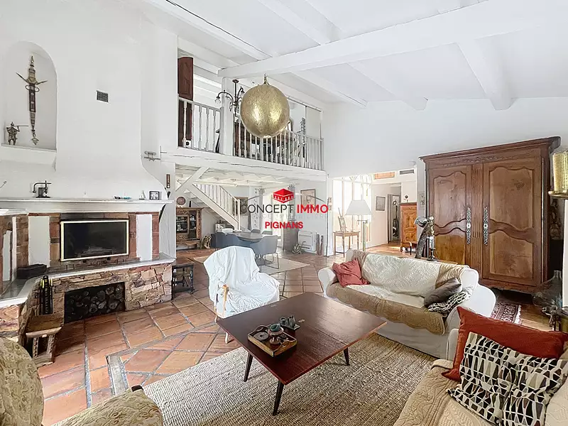 Maison, 166 m²