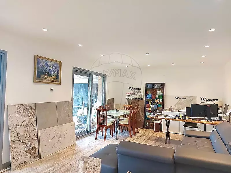 Maison, 225 m²