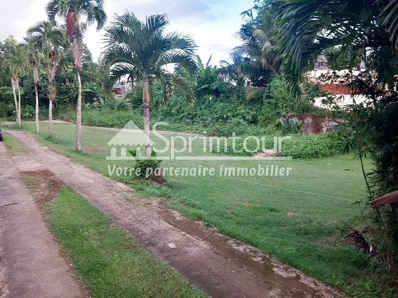 Terrain, 1 144 m²