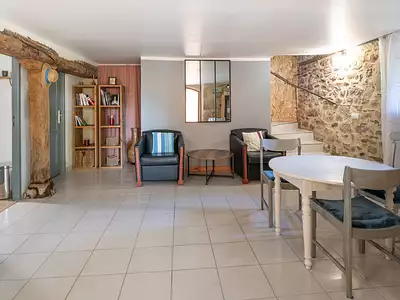 Maison, 590 m²