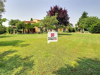 Maison, 230 m²