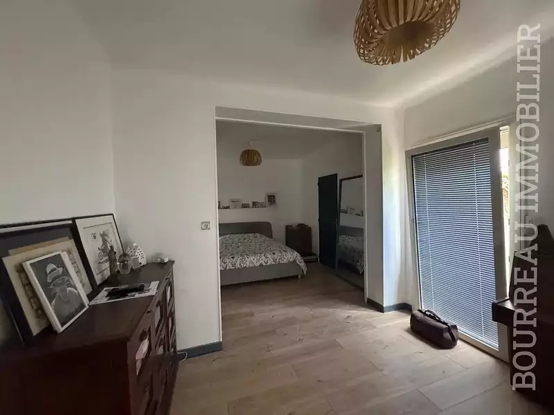 Maison, 251 m²