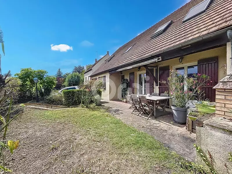 Maison, 166 m²