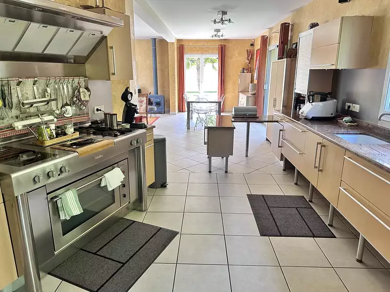 Maison, 200 m²