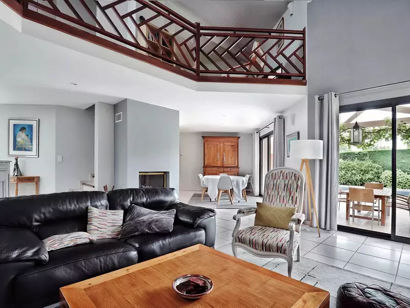 Maison, 218 m²