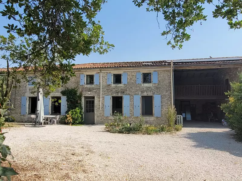 Maison, 230 m²