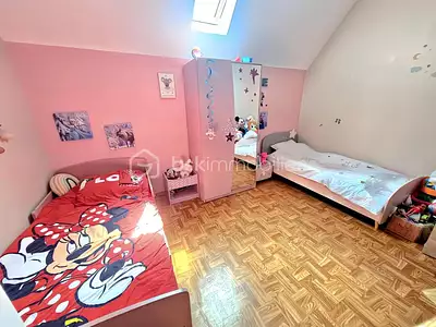 Maison, 195 m²