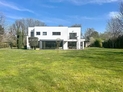 Maison, 296 m²