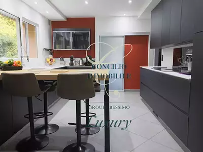 Maison, 277,2 m²