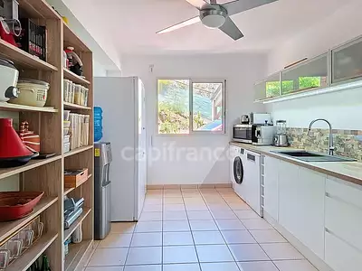 Maison, 196 m²
