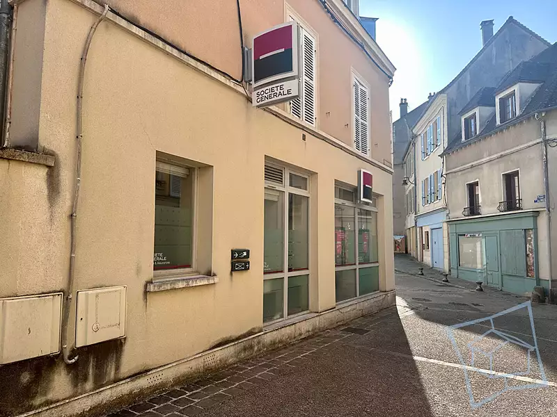 Immeuble, 111 m²