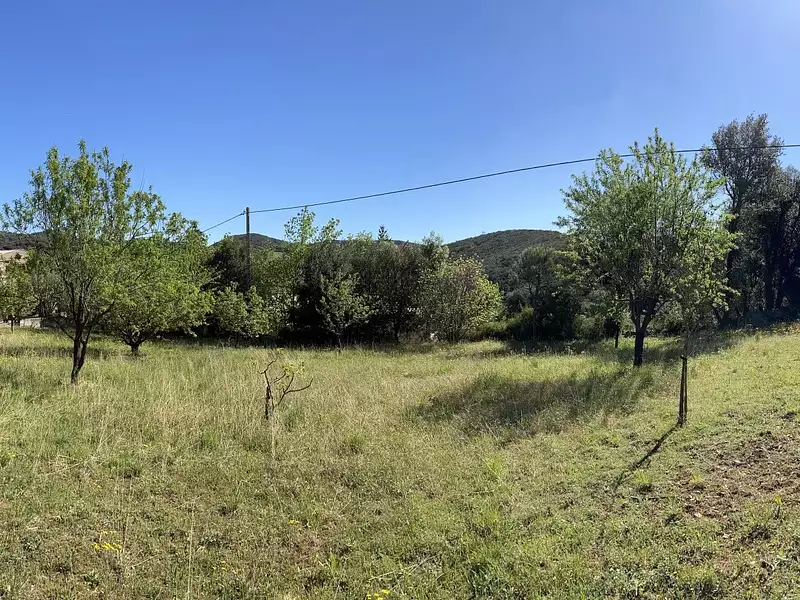 Terrain, 1 012 m²