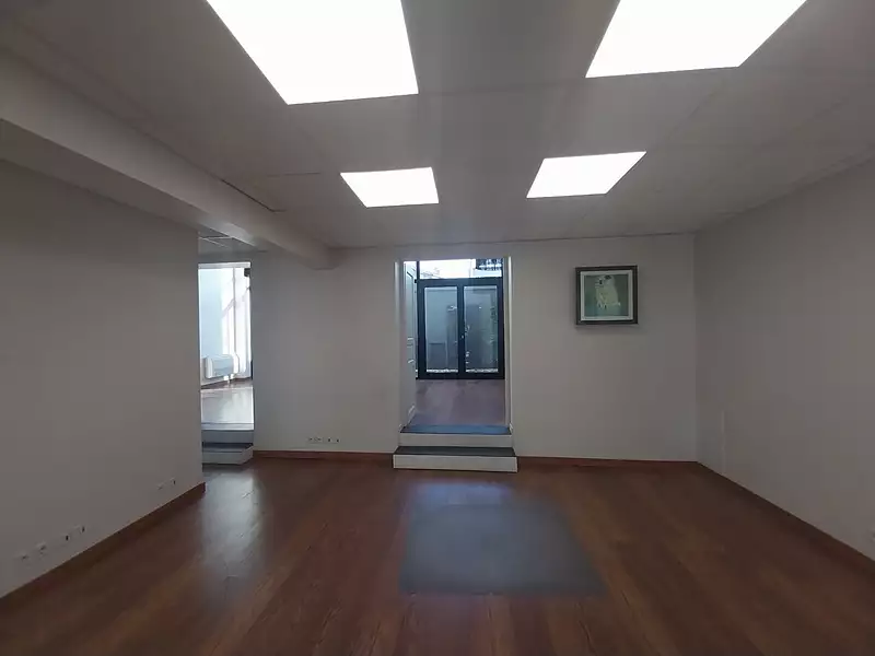 Immeuble, 156 m²