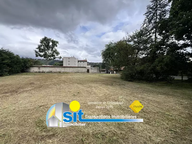 Terrain, 633 m²