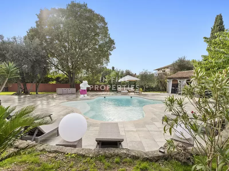 Maison, 200 m²