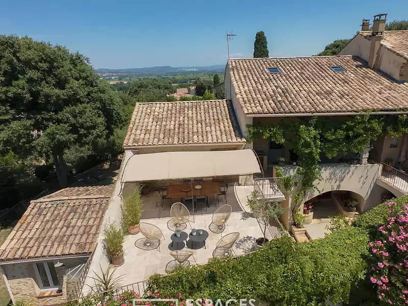Maison, 259 m²