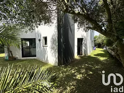 Maison, 215 m²