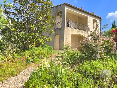 Maison, 203 m²