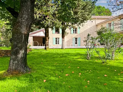 Maison, 307 m²