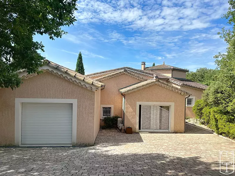 Maison, 204 m²