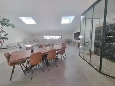 Maison, 260 m²