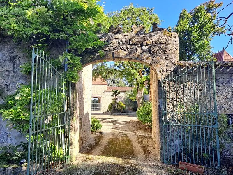 Maison, 570 m²