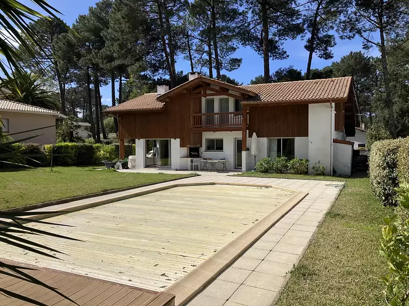 Maison, 220 m²