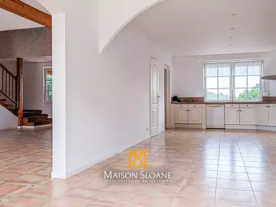 Maison, 243 m²