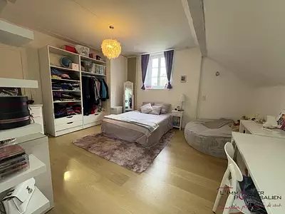 Maison, 280 m²