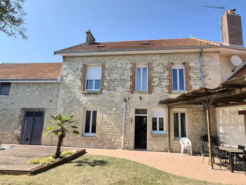 Maison, 275 m²