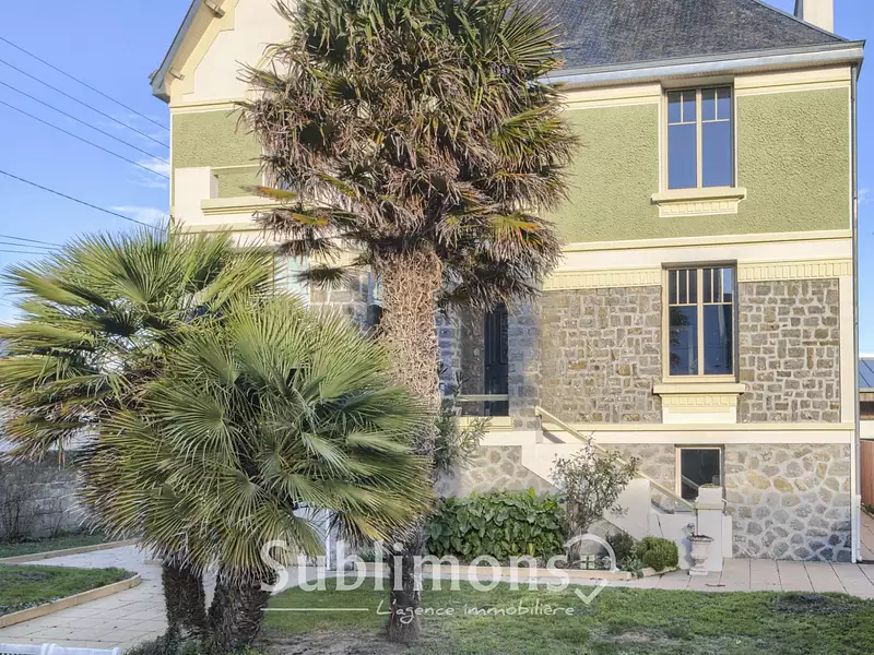 Maison, 165 m²