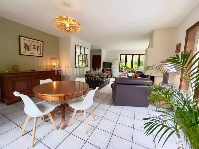 Maison, 209 m²