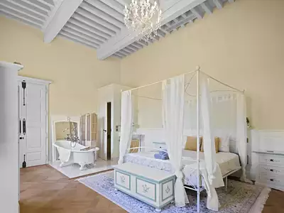 Maison, 749 m²