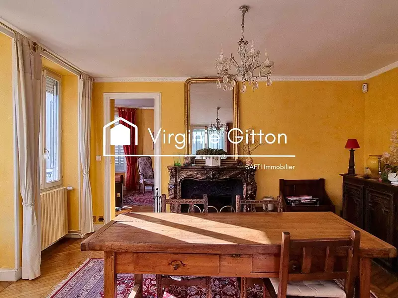 Maison, 197 m²