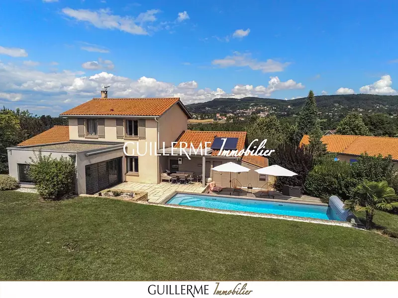 Maison, 168 m²