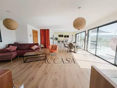Maison, 204 m²