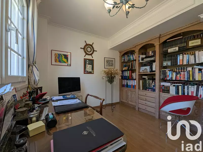 Maison, 197 m²